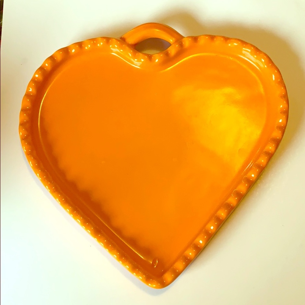 5/$15 Williams- Sonoma orange heart